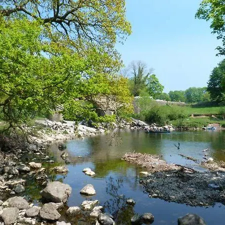 Woodbine * Kirkby Lonsdale